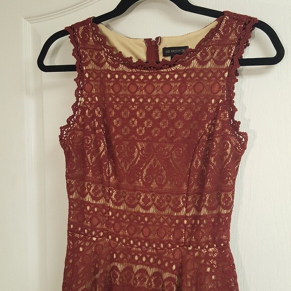 Jodi Kristopher Maroon Lace Sleeveless Prom Dress - Picture 2 of 4